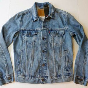 Levis Premium Trucker Jean Jacket Mens Small‎ Blue Denim Embroidered Logo $98